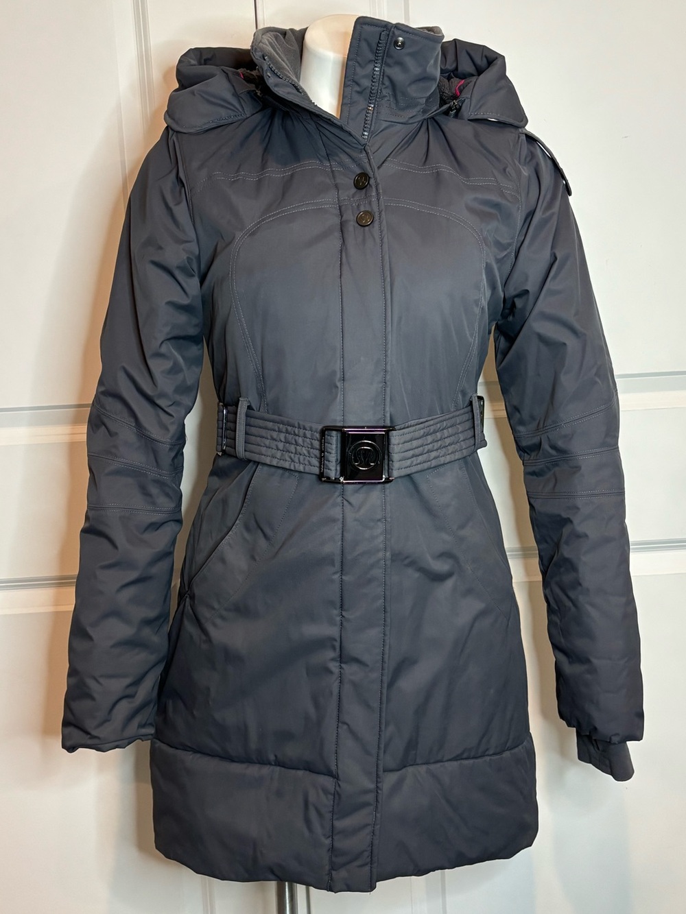 Lululemon Pinnacle Dark Gray Hooded Belted Full Zip Down Parka Coat 6